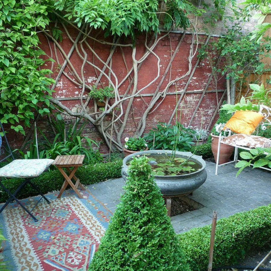 Choosing the Right Outdoor Rug for Your Patio