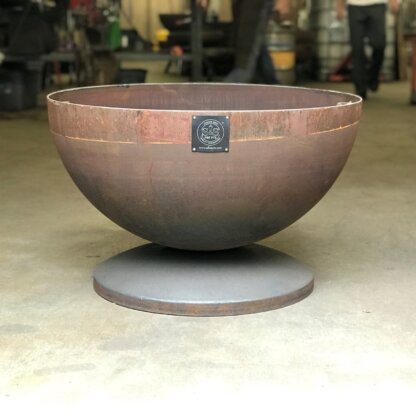 30 inch round deep fire pit on a flanged base